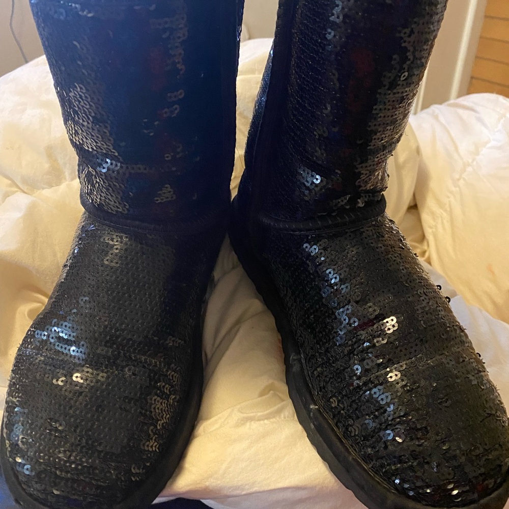 Ugg boots size 6